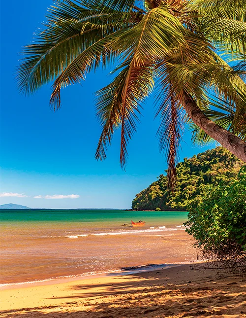 Vakker afrikansk strand på Nosy Be, Madagaskar