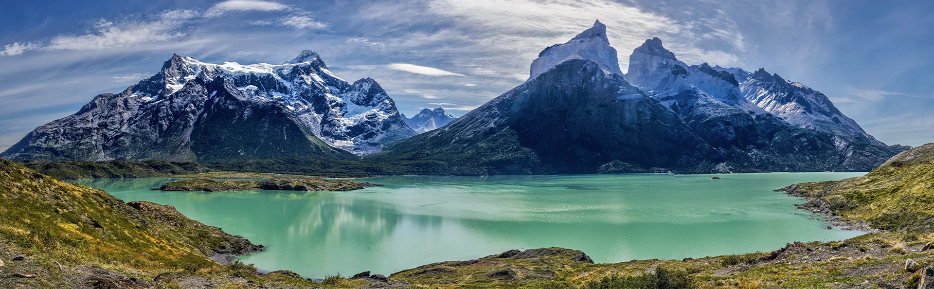 Vakkert lys over Torres del Paine nasjonalpark, Chile