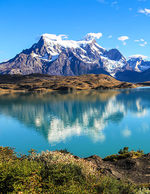 Utsikt over fjell og innsjøer i Torres del Paine nasjonalpark, Chile
