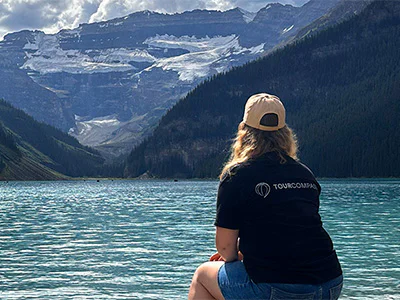 Louise fra TourCompass ved Lake Louise