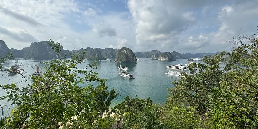 Utsikt over Ha Long-bukta fra Ti Top Island