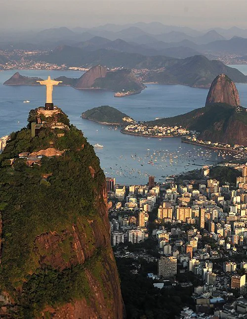 Kristusstatuen i Rio de Janeiro, Brasil, med utsikt over byen