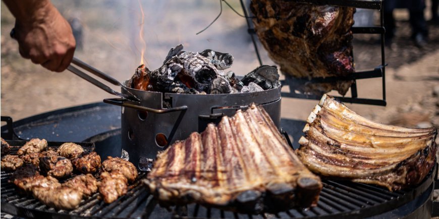 Argentinsk asado på grillen