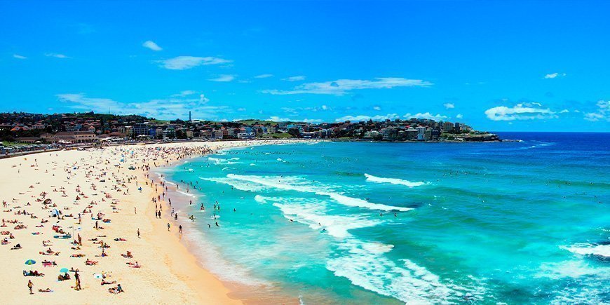 Solrik dag på Bondi Beach i Sydney, Australia