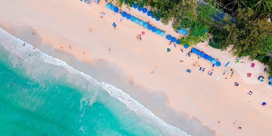 Kata Beach på Phuket i Sør-Thailand