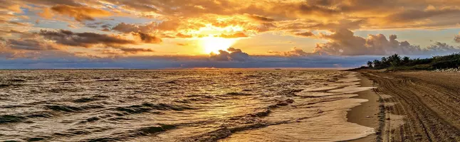 Magisk solnedgang på stranden i Varadero, Cuba