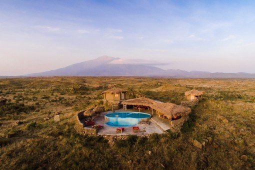 Osiligilai Maasai Lodge med Mount Kilimanjaro i bakgrunnen