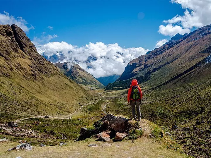 Mand på salkantay-trekket i Peru