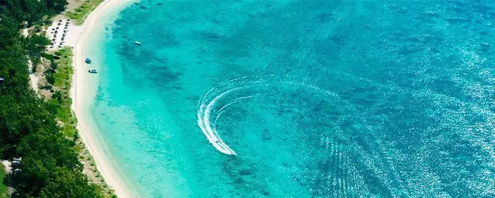 Flyfoto av østkysten av Mauritius
